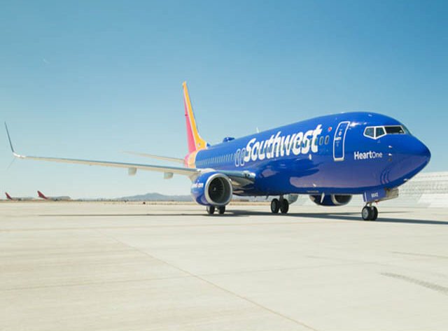 Décollage dramatique pour un Boeing 737 de Southwest : Perte du capot moteur en plein vol, la FAA lance une enquête !