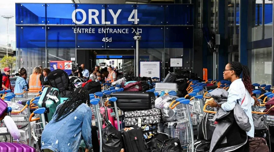 Journée noire dans les aéroports : des frais exorbitants pour les Français