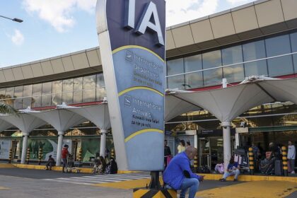 L’Autorité des aéroports du Kenya cherche à éviter une grève par le syndicat de l’aviation