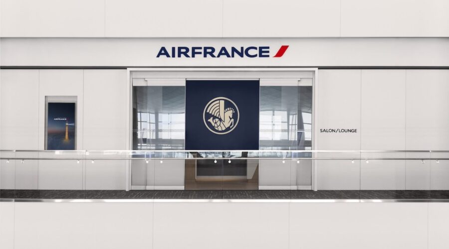 Critique du Salon Air France à LAX : Moderne, spacieux et stylé.