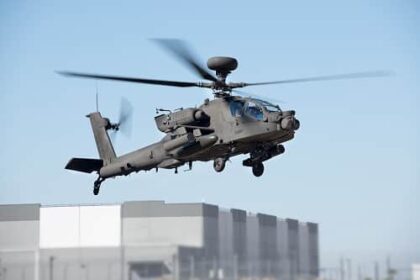 La Pologne devient le plus grand opérateur d’hélicoptères Apache en dehors des États-Unis grâce à un nouvel accord avec Boeing.