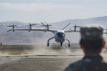 La Force aérienne américaine reçoit le premier exemplaire de l’aéronef eVTOL Midnight de Archer Aviation