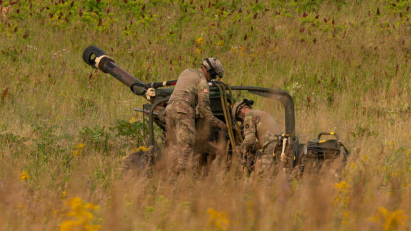 Unité d’aviation subordonnée participe à une opération d’artillerie à Camp Ripley – Garde nationale du Minnesota