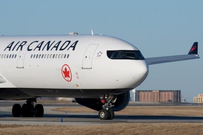 Un camion de restauration endommage un Airbus A330 d’Air Canada