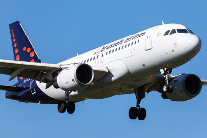 Un avion de Brussels Airlines, un Airbus A319, heurte un oiseau en vol et est contraint de se dérouter vers Lyon