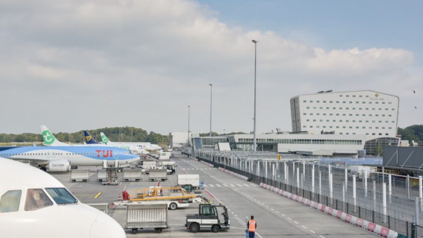 Des centaines de passagers de Ryanair à l’aéroport d’Eindhoven privés de bagages en raison d’un manque de personnel