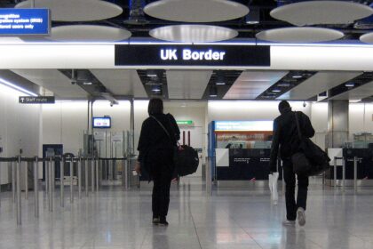 Grève de 23 jours annoncée par les agents de la police aux frontières de l’aéroport de Londres Heathrow suite à un conflit sur leurs conditions de travail