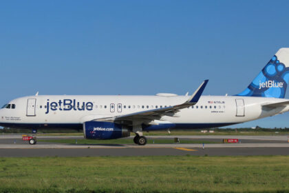 JetBlue et Tradewind Aviation facilitent les voyages dans les Caraïbes, y compris vers Anguilla et Saint-Barthélemy, grâce à la réservation de billets uniques depuis plus d’une douzaine de villes américaines.