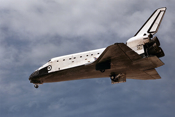 Conférence et Séance de dédicaces avec un astronaute de la navette spatiale de la NASA.