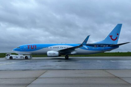 Des traces de fumée dans la cargaison entraînent une évacuation d'urgence Vol TUI Airlines Belgique