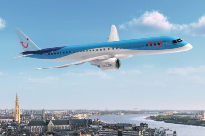 TUI fly Belgium reprend ses vols avec l'un de ses trois avions Embraer E195-E2 en raison de problèmes de moteur