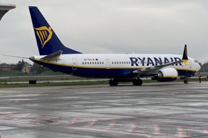 Un passager de Ryanair raconte son calvaire après un atterrissage imprévu à l’aéroport de Liège, en Belgique.