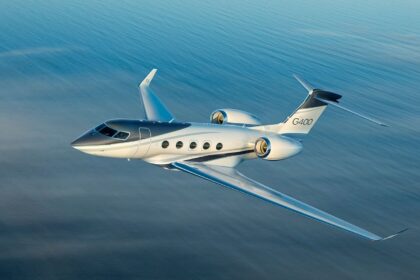 Le Gulfstream G400 effectue son premier vol et lance son programme de tests