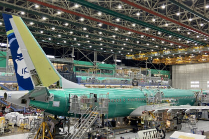 Boeing envisage une vente d’actions pour lever des fonds et éviter une baisse de sa note de crédit