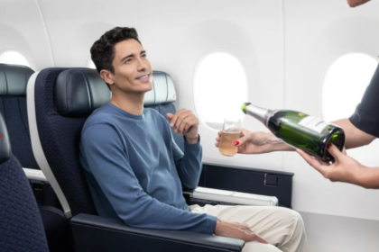 Air France rebaptise sa classe « Premium Economy » en « Premium » pour améliorer l’expérience des passagers.