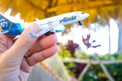 Alaska Airlines s’associe à Expedia pour les séjours de vacances en Alaska par Alaska Airlines.