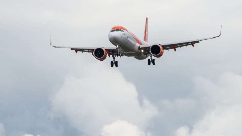 Incident du powerbank et de la cigarette électronique provoque la panique à bord d’un vol easyJet