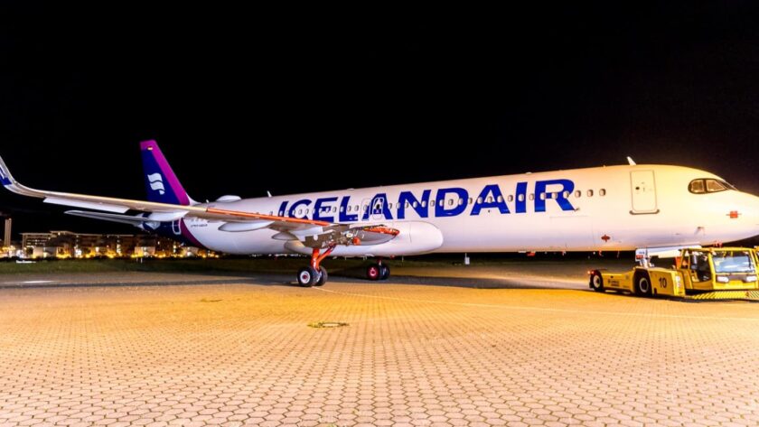 Le premier Airbus A321 d’Icelandair sort de l’atelier de peinture