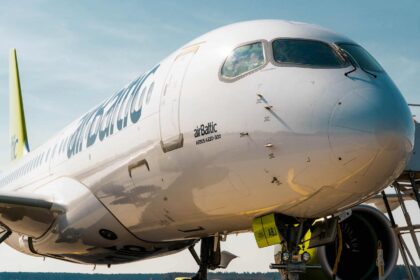 AirBaltic lance 16 nouvelles lignes à travers les pays baltes, renforce la connectivité.