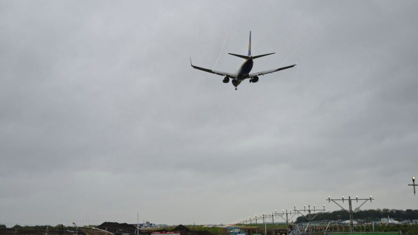 Fermeture temporaire de l’aéroport de Charleroi Bruxelles-Sud ce matin pour des réparations sur la piste