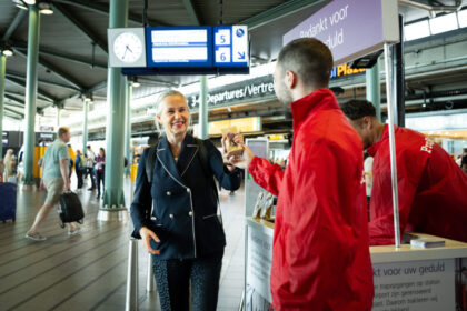 Les trains de l’aéroport d’Amsterdam Schiphol maintenus en service malgré la grève des cheminots grâce à une décision de justice