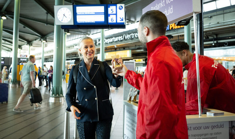 Les trains de l’aéroport d’Amsterdam Schiphol maintenus en service malgré la grève des cheminots grâce à une décision de justice