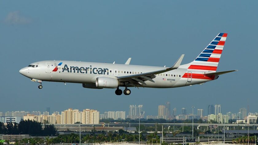 La FAA enquête sur une quasi-collision en plein ciel entre un Boeing 737 d’American Airlines et un Cessna au-dessus d’Austin, au Texas.