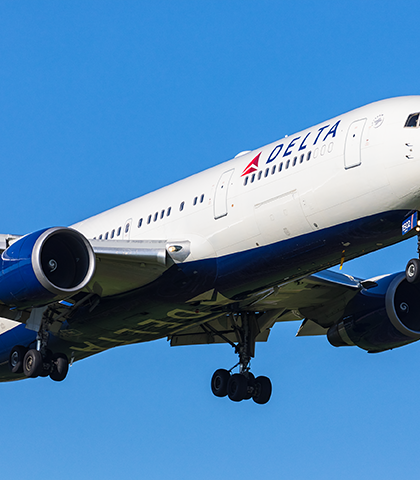 Un vol de la compagnie Delta Air Lines fait un arrêt d’urgence lors du décollage à Dakar, au Sénégal ; aucun blessé à signaler