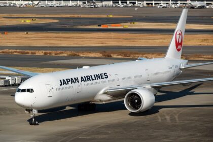 Japan Airlines et Garuda Indonesia forment une coentreprise pour étendre leur présence sur le marché asiatique.