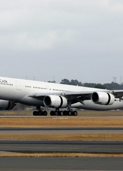 South African Airways envisage de vendre des créneaux horaires à Heathrow face à des difficultés financières