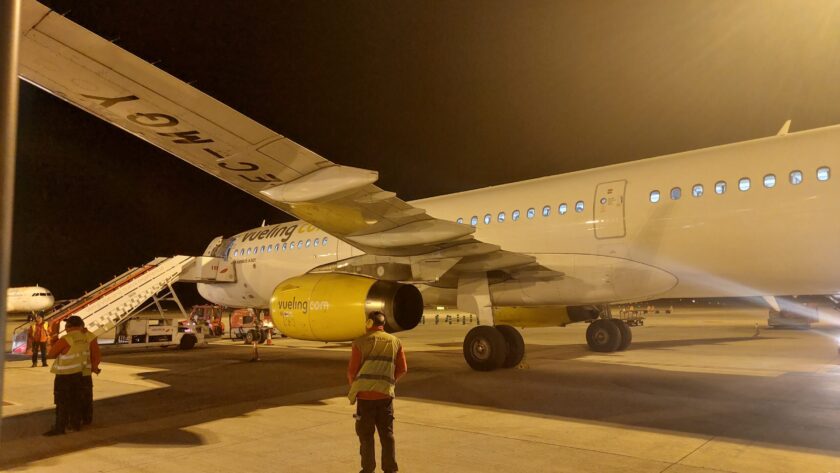 Un avion de Vueling à destination de Tenerife dérouté vers Gran Canaria en raison d’une urgence médicale – Les pilotes expriment leur frustration