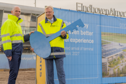 Le terminal de l’aéroport d’Eindhoven s’agrandit face à l’affluence croissante des voyageurs